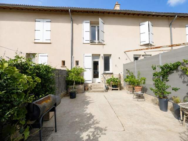 Maison à MONTFAVET – 61 m² – 2 chambres – Jardin intimiste — photo du bien