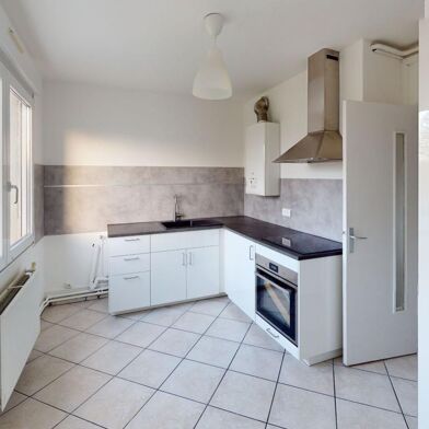 Appartement 3 pièces 765 €