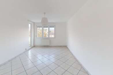 Appartement 3 pièces 765 €
