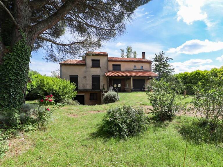 À vendre - Maison familiale 160 m² avec piscine, grand terrain et hangar  - Aussillon (81) — photo 1