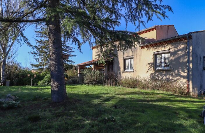 À vendre - Maison familiale 160 m² avec piscine, grand terrain et hangar  - Aussillon (81) — photo 2