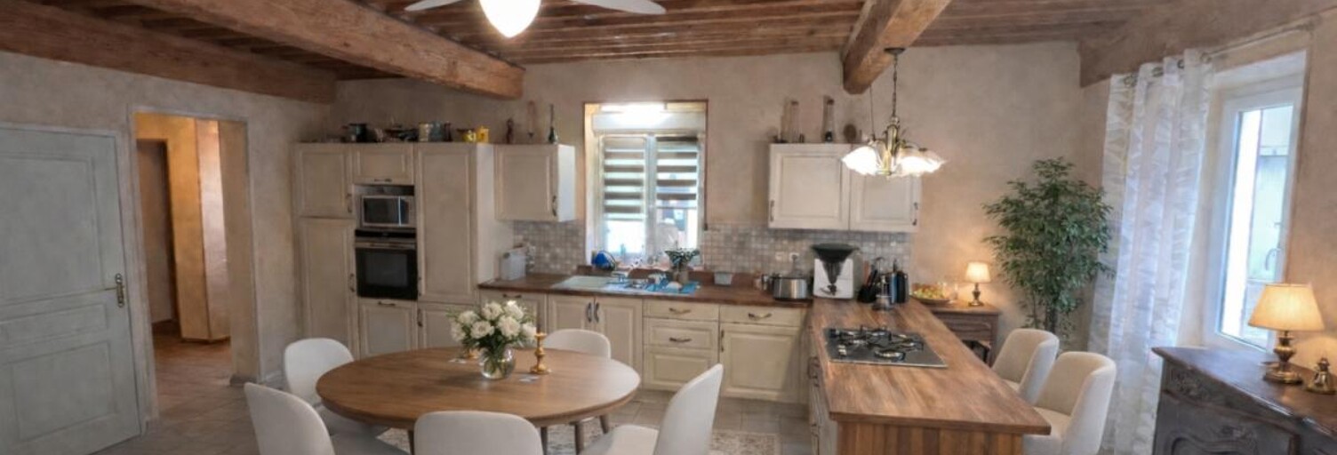 Maison 5 Pièces 123 m² à vendre à Claveisolles (69870)