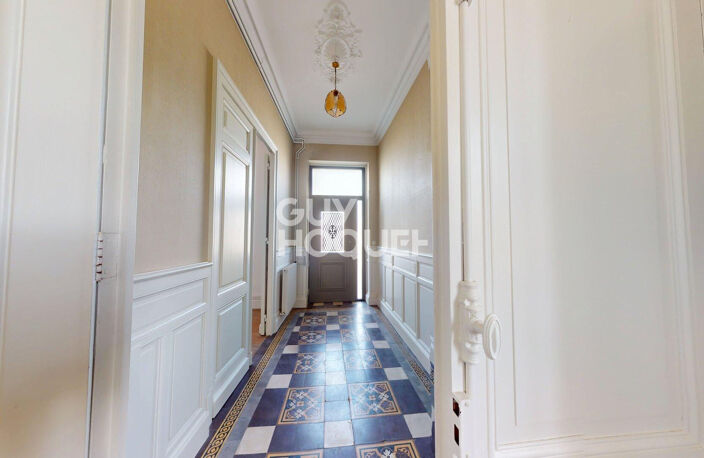 Maison bourgeoise de 200m2, avec dépendance et jardin — photo 3