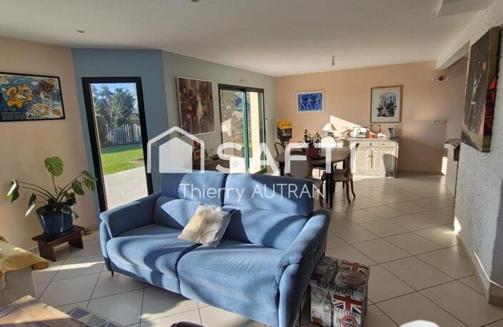 Maison en plein centre bourg de Saint-Marcel. — photo 4