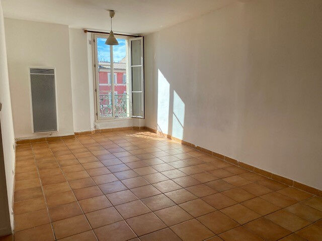 Appartement  T2 à louer Hyères 83400