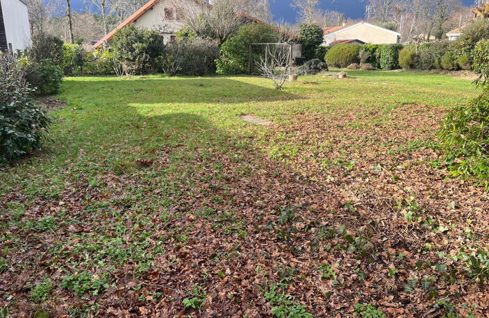CASTELNAU-DE-MEDOC - Terrain constructible de 330 m2 non via — photo 4