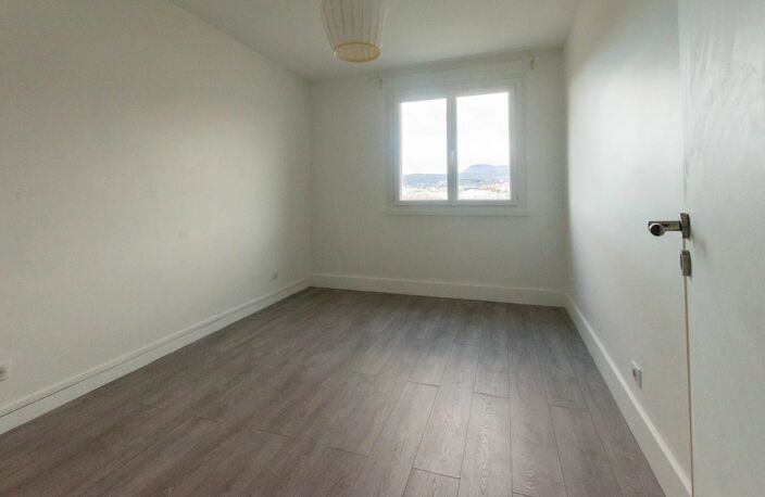 Appartement T3 68m2 avec garage fermé  nouveau quartier Michelin — photo 4