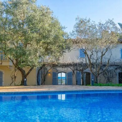 Maison 6 pièces 12600000 €