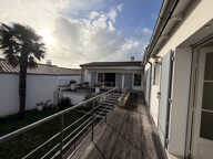 Centre village avec jardin et garage — photo 2