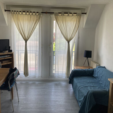 Appartement 2 pièces 710 €