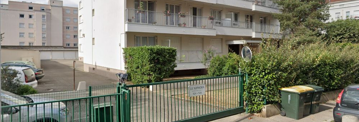 Garage  12 m² à louer à Lyon 8 (69008)