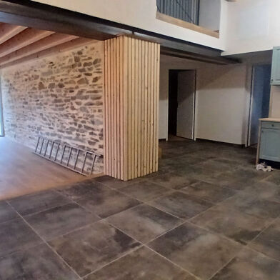 Maison 5 pièces 970 €