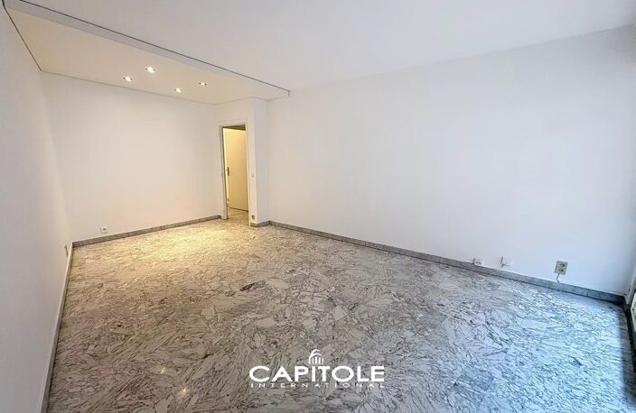 Antibes Centre-ville, secteur Albert 1er, appartement 3 pièces t — photo 2