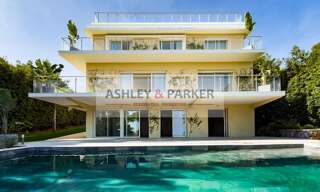 Maison 10 Pièces 320 m² à vendre à Antibes (06160)