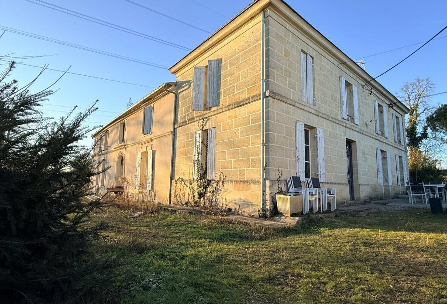 CIVRAC DE BLAYE MAISON PIERRES  8 CHAMBRES + de 350 m2 — photo 1
