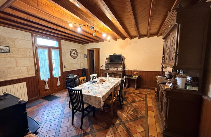 CIVRAC DE BLAYE MAISON PIERRES  8 CHAMBRES + de 350 m2 — photo 4