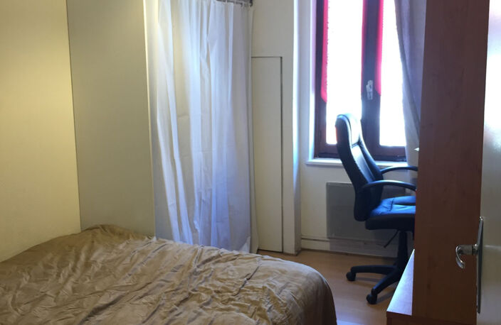 Appartement de type 3 meublé - Pont des Demoiselles — photo 3