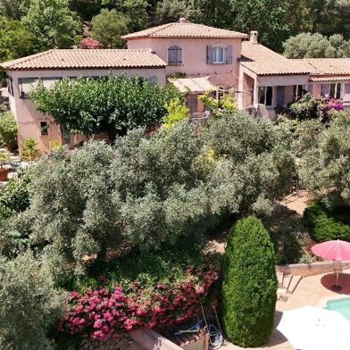 Maison 8 pièces 599000 €