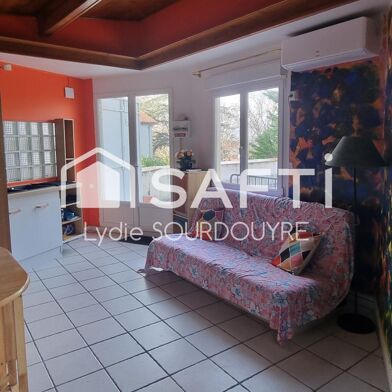 Appartement 3 pièces 130400 €