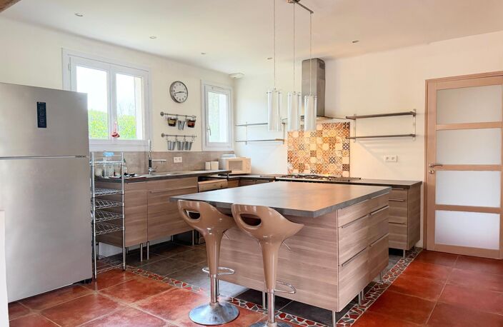 VILLA 190m2, 1400m2 terrain, 5 Chambres, Piscine! — photo 3