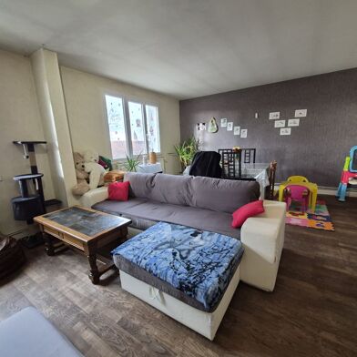 Appartement 3 pièces 121000 €