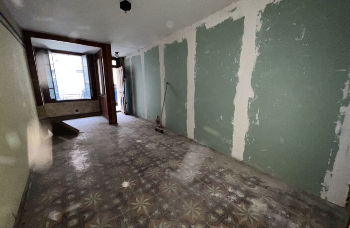 MAISON CENTRE VILLE A REFAIRE — photo 2
