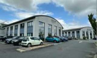 Bureau  79 m² à louer à Limas (69400)