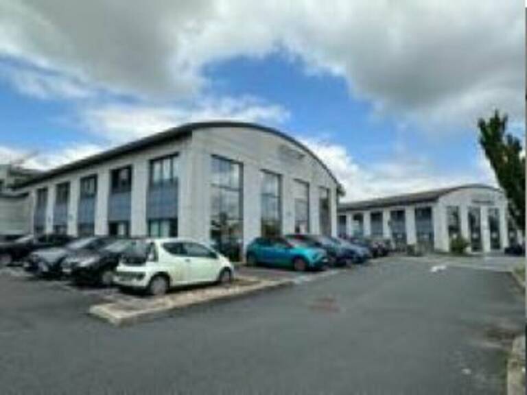 BUREAUX à LOUER — photo 1
