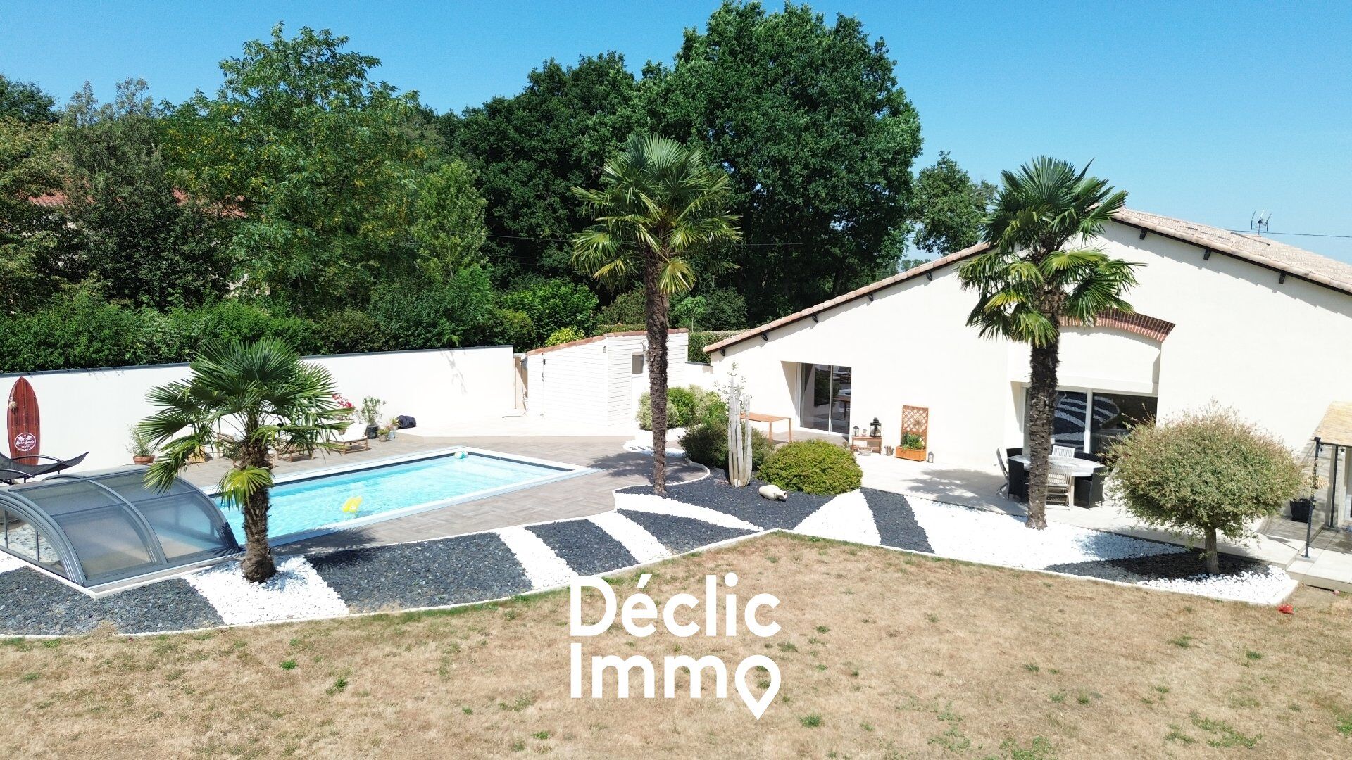 Villa / Maison  T8 à vendre Roche-sur-Yon (La) 85000