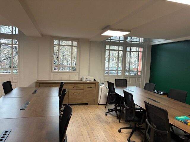 Bureaux 6 et plus à PARIS 11ème — photo du bien
