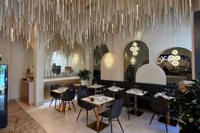 Commerce  470000 €