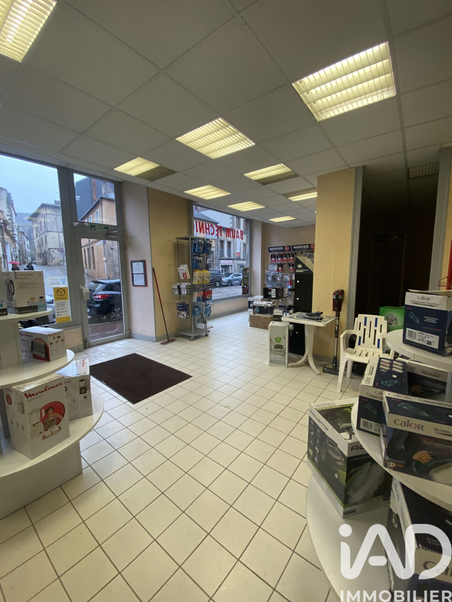 Limoges - 313m² - 1p.