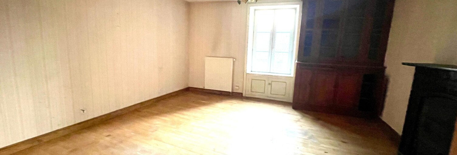 Maison 10 Pièces 187 m² à vendre à Ernée (53500)