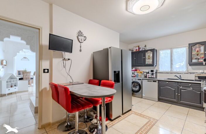 Contemporaine de 7 pièces principales — photo 3