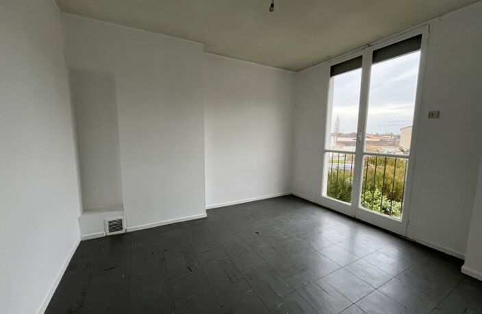 Vente maison 4 pièces 100 m² Saint-Léon-sur-l'Isle (24110) — photo 3