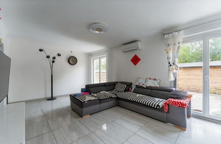 Vente maison 4 pièces 81 m² Mérignac (33700) — photo 2