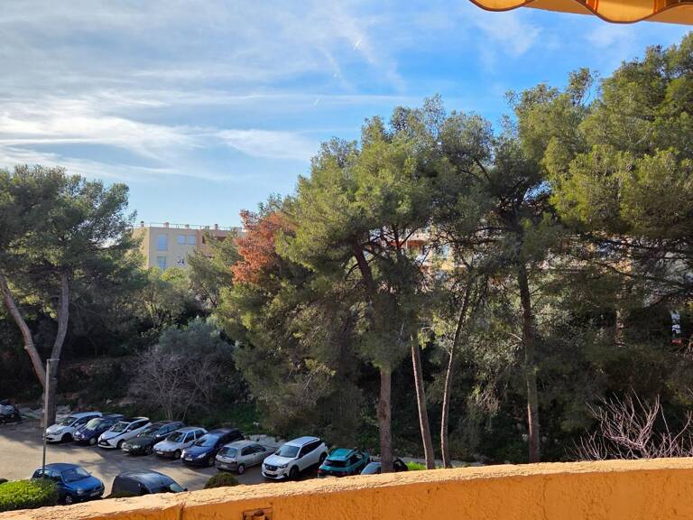 Bandol, beau T2 de 42 m² + Cave, proche de toutes commodités. — photo 1