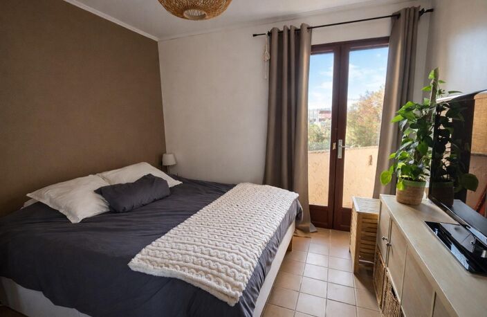 Bandol, beau T2 de 42 m² + Cave, proche de toutes commodités. — photo 4
