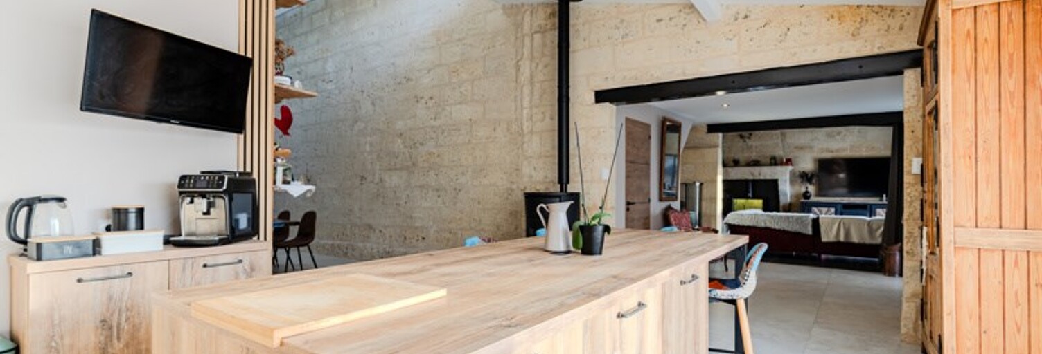 Maison 8 Pièces 207 m² à vendre à Saint-Denis-de-Pile (33910)