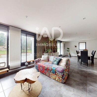 Maison 7 pièces 556400 €