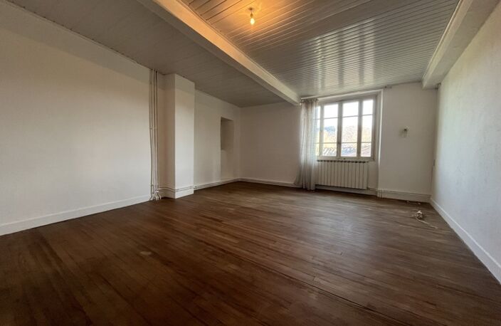 Ferme (tte) de 5 pièces principales — photo 2
