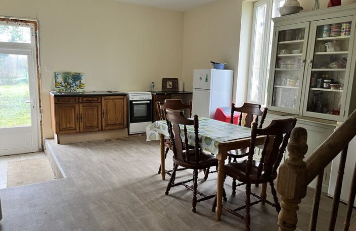 Maison en pierre de 3 pièces principales — photo 3