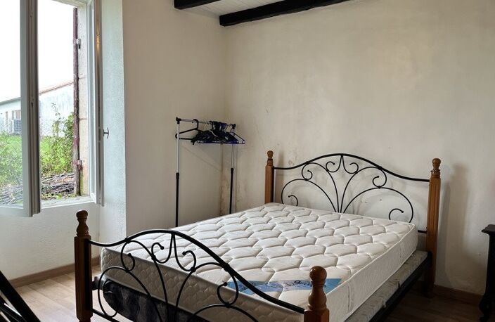 Maison en pierre de 3 pièces principales — photo 5