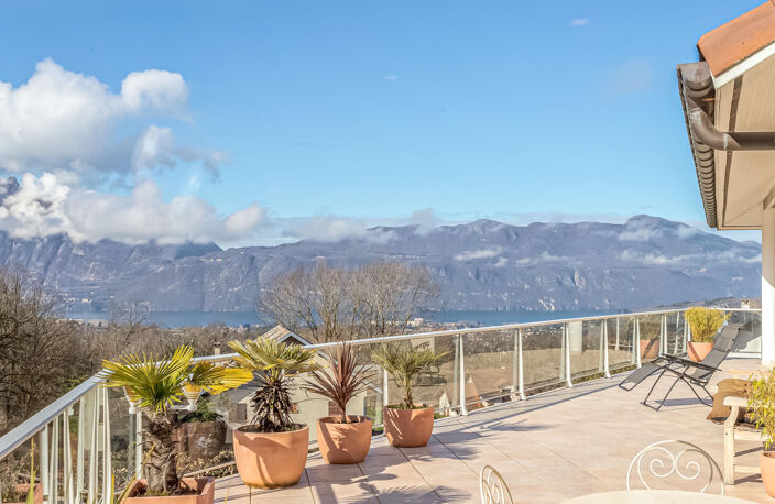 Pugny-Chatenod, maison de plain-pied vue lac — photo 2