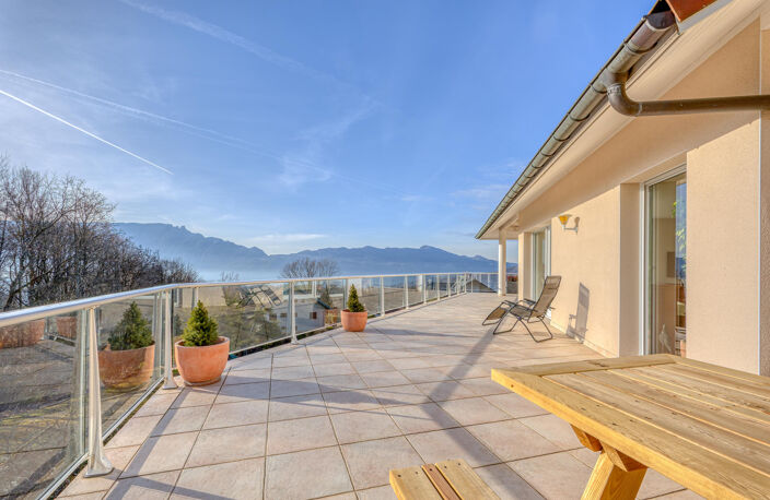 Pugny-Chatenod, maison de plain-pied vue lac — photo 3