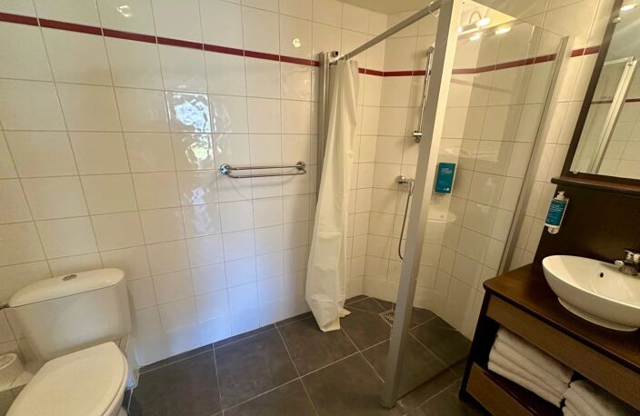 NICE - VAUBAN T2/29.25M² AVEC TERRASSE — photo 4