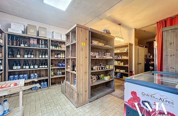 Epicerie des Pierres Dorées — photo 3