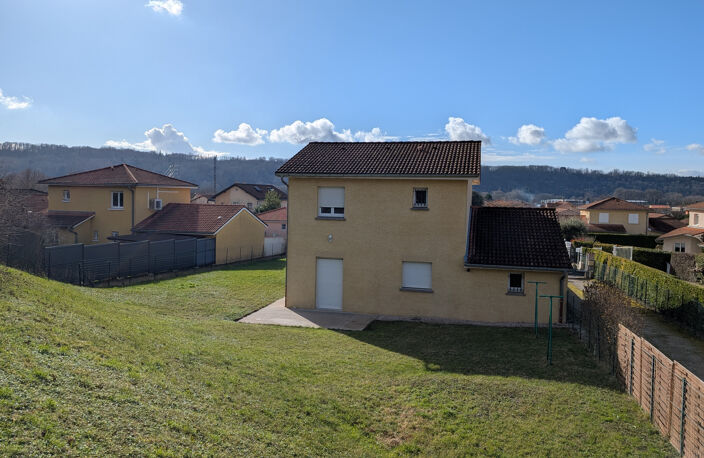 Maison 3 chambres avec terrain et garage . — photo 2