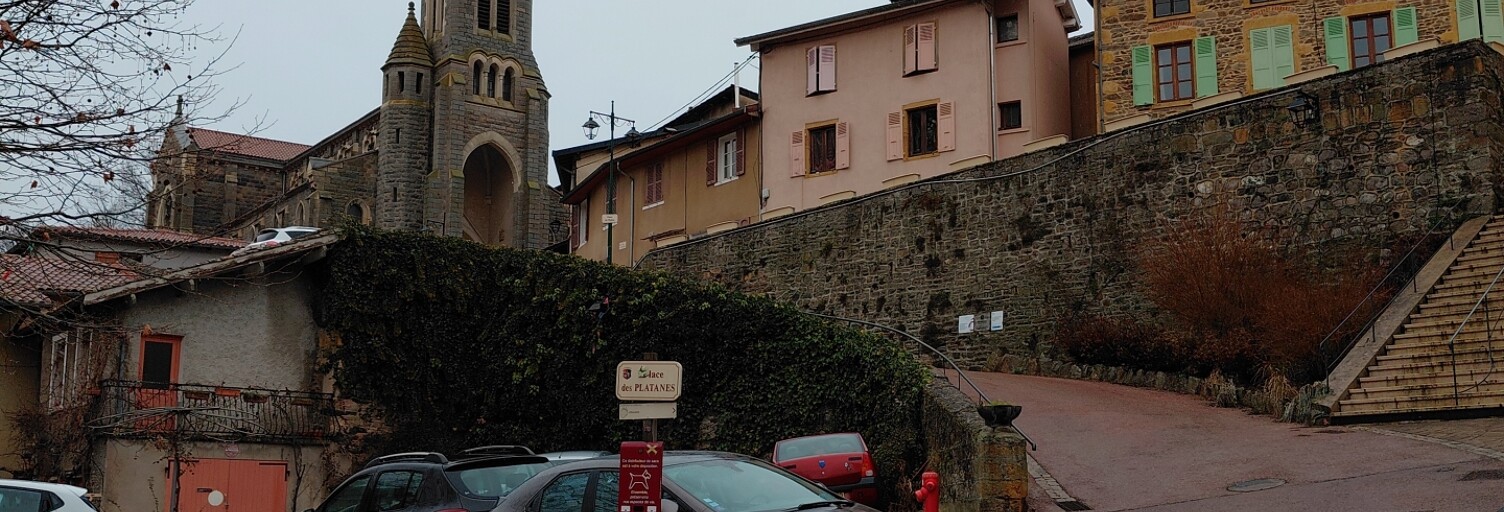 Immeuble  175 m² à vendre à Courzieu (69690)