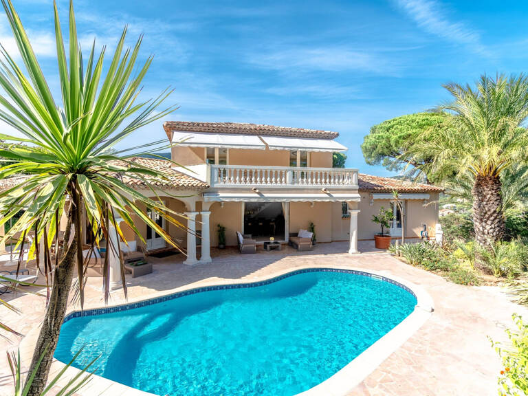 Magnifique villa  dans la baie de Saint Tropez  à 5min à pied des plages. — photo 1